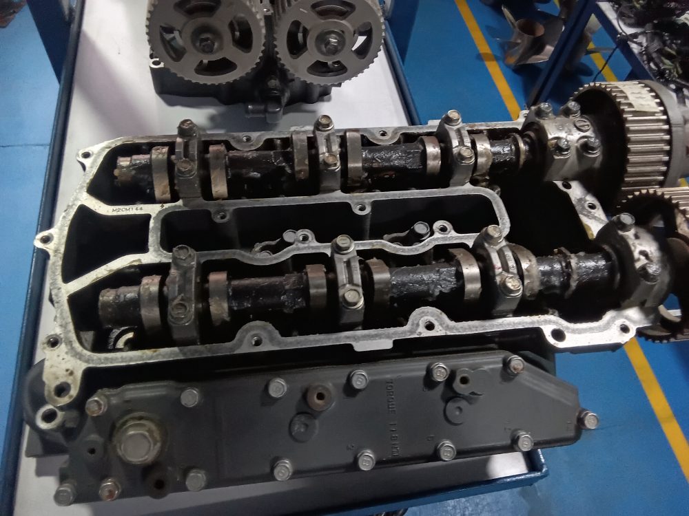 Culata con árboles de levas yamaha 250HP — foto 2