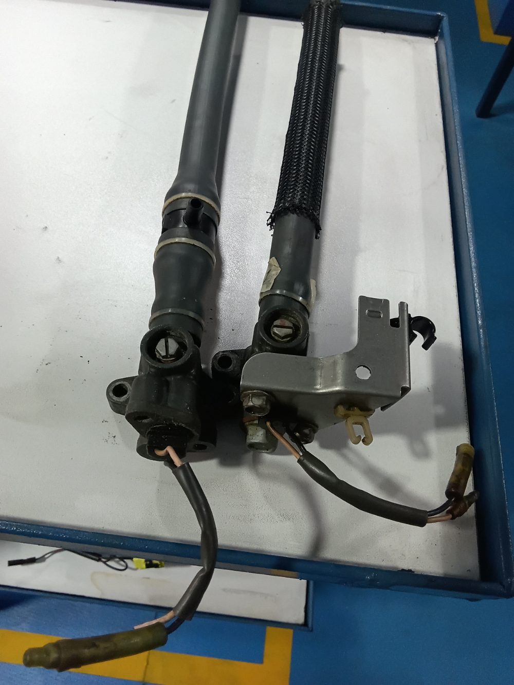 Termostato + mangueras yamaha 250HP — foto 3