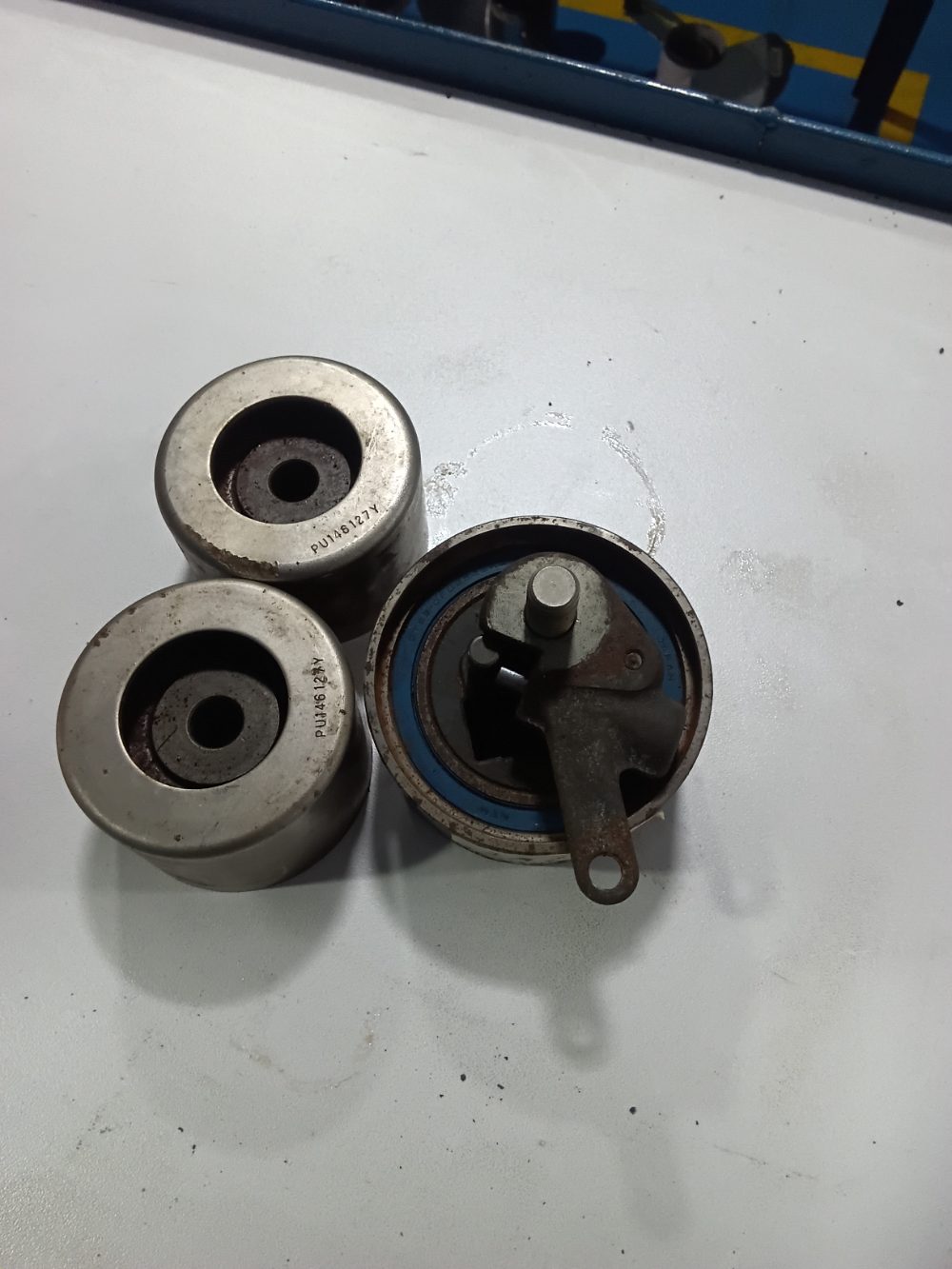 Tensor y patines de distribucion de correa yamaha 250HP — foto 3