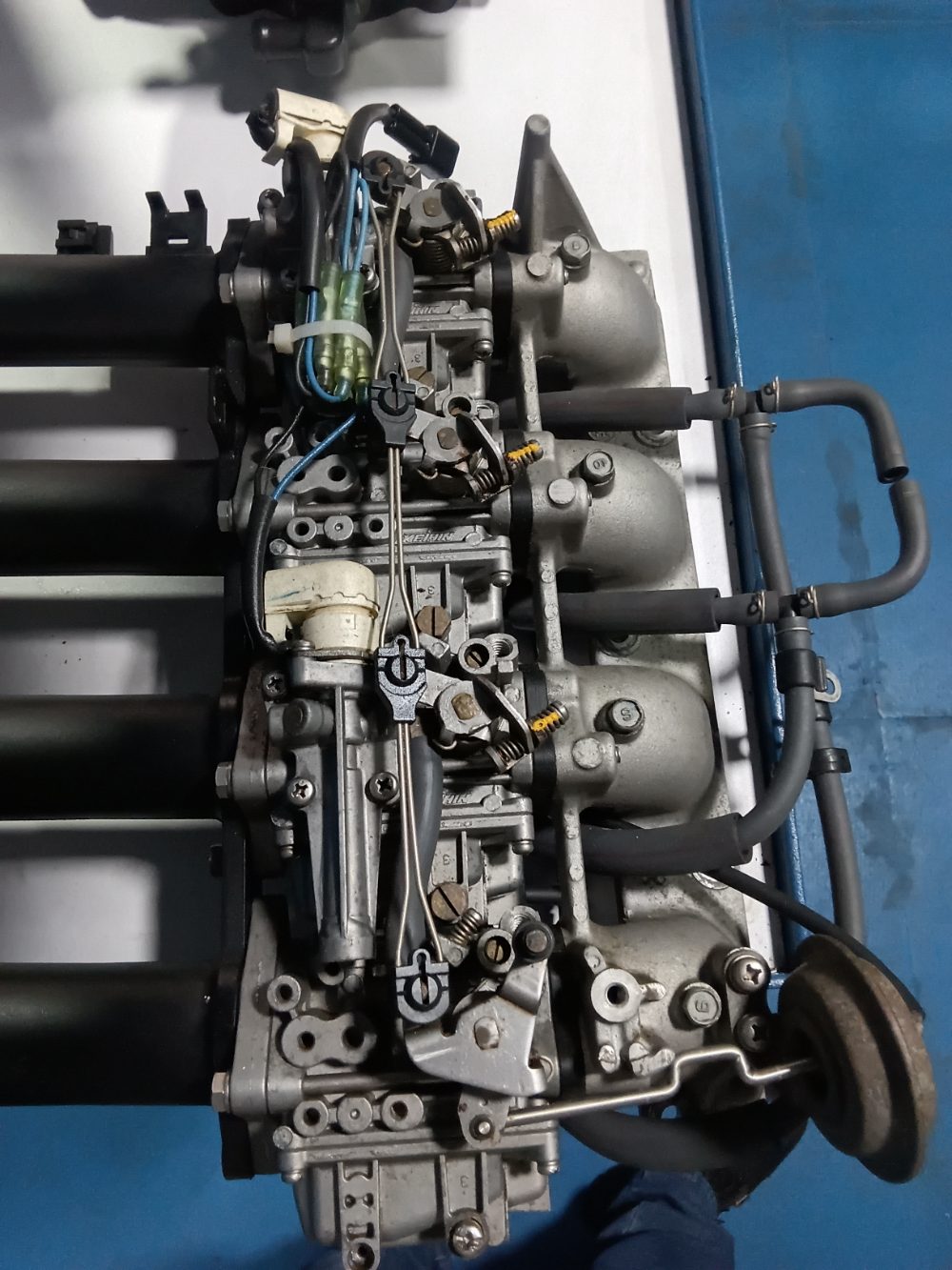 Carburadores + cuerpo de admision yamaha 100HP 2T
