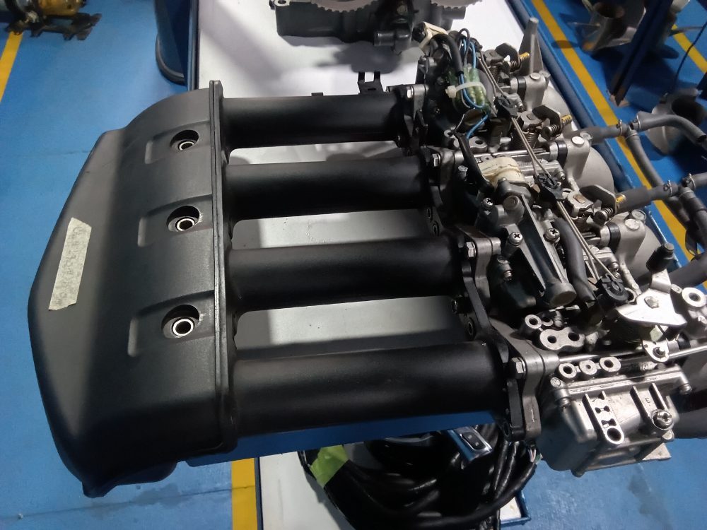 Carburadores + cuerpo de admision yamaha 100HP 2T — foto 3