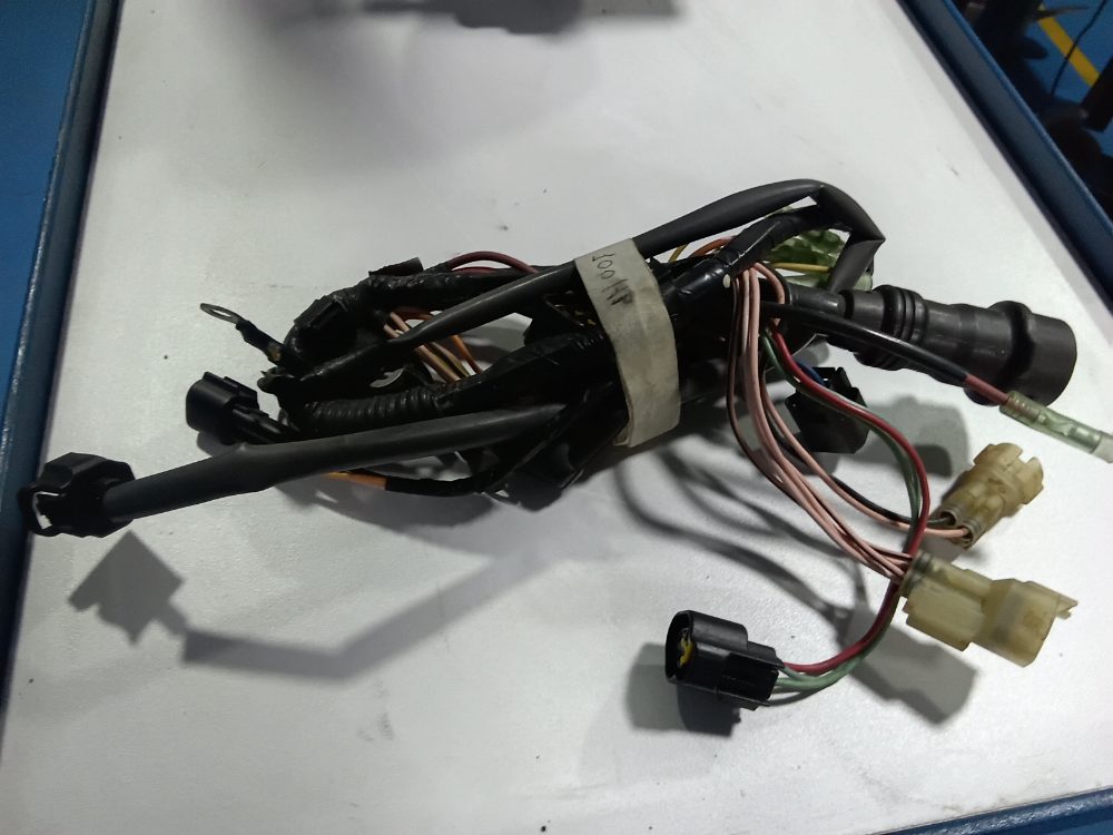 Arnés/sistema electeico yamaha 100HP — foto 2