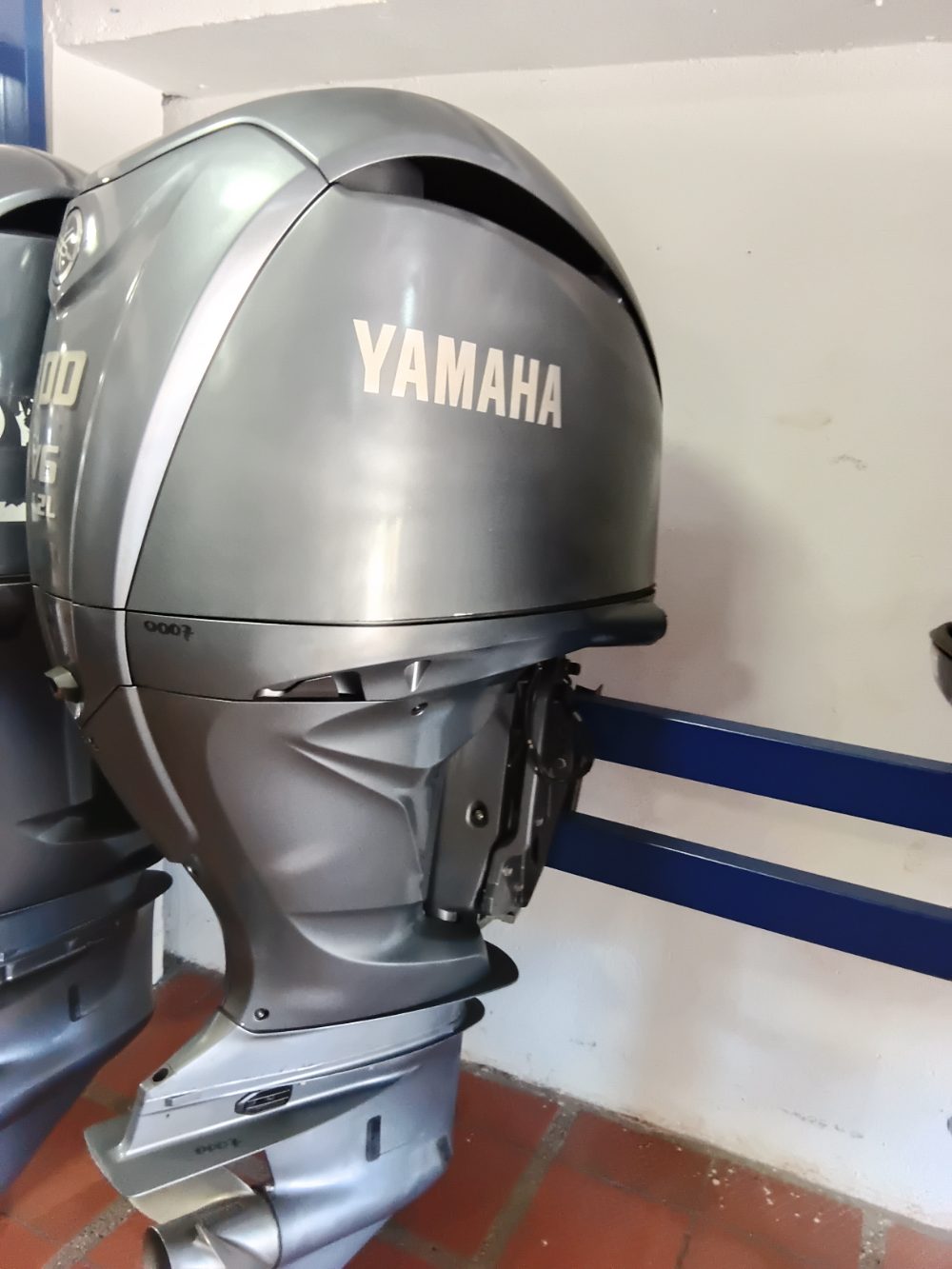 Pareja de Yamaha 300 V6 4.2L — foto 3