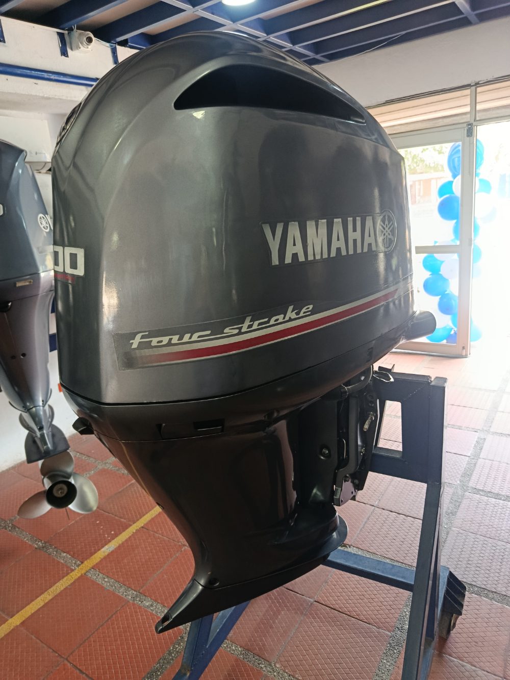 Motor YAMAHA 300HP DET 125horas — foto 3