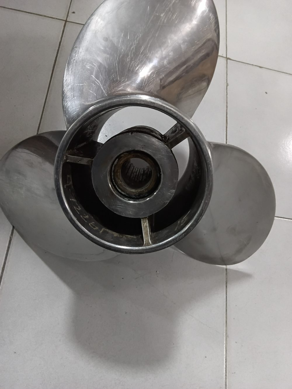 Hélice/propela derecha yamaha 300 - DET paso 17 — foto 3