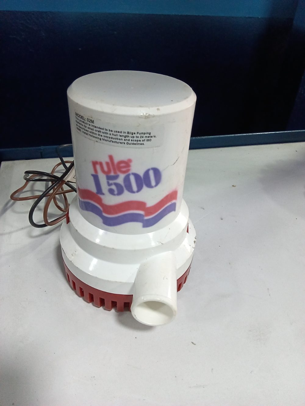Bomba de achique Rule 1500 (bilge pump)